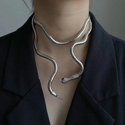 Snake Necklace Hot Selling Personality Design Soft Metal Necklace For Women Gift