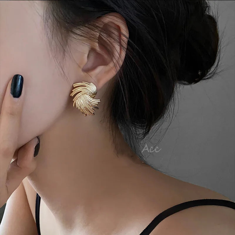 Korean Big Vintage Golden Stud Earring Jewelry for Women  Gothic  Luxury